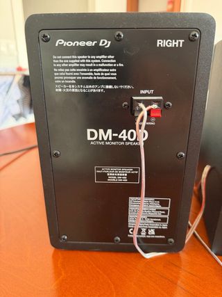 Equipo DJ Pioneer: Mesa, Cascos y Altavoces