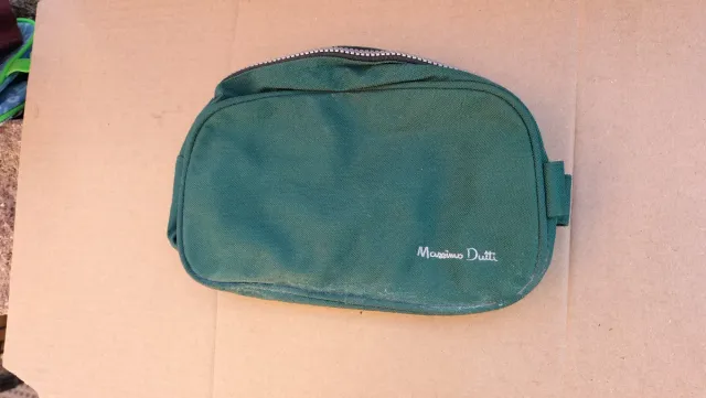 Neceser Massimo Dutti verde