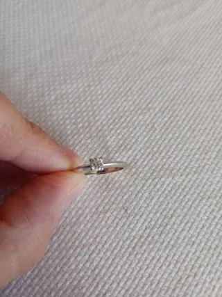 Anillo solitario oro blanco y brillante