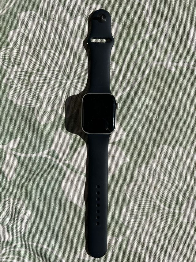 Apple Watch S6 in alluminio argento 44mm