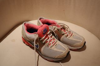 Zapatilla Nike Mujer Rosa y Blanca