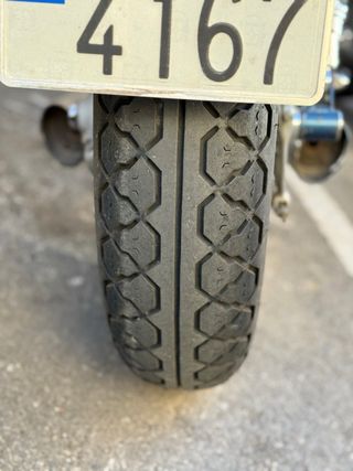 Suzuki Intruder VS 800