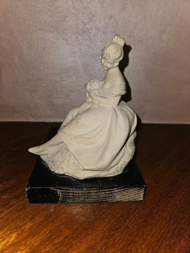 Statua antica in terracotta