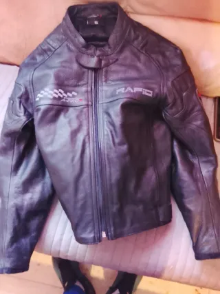 Chaqueta de moto de cuero