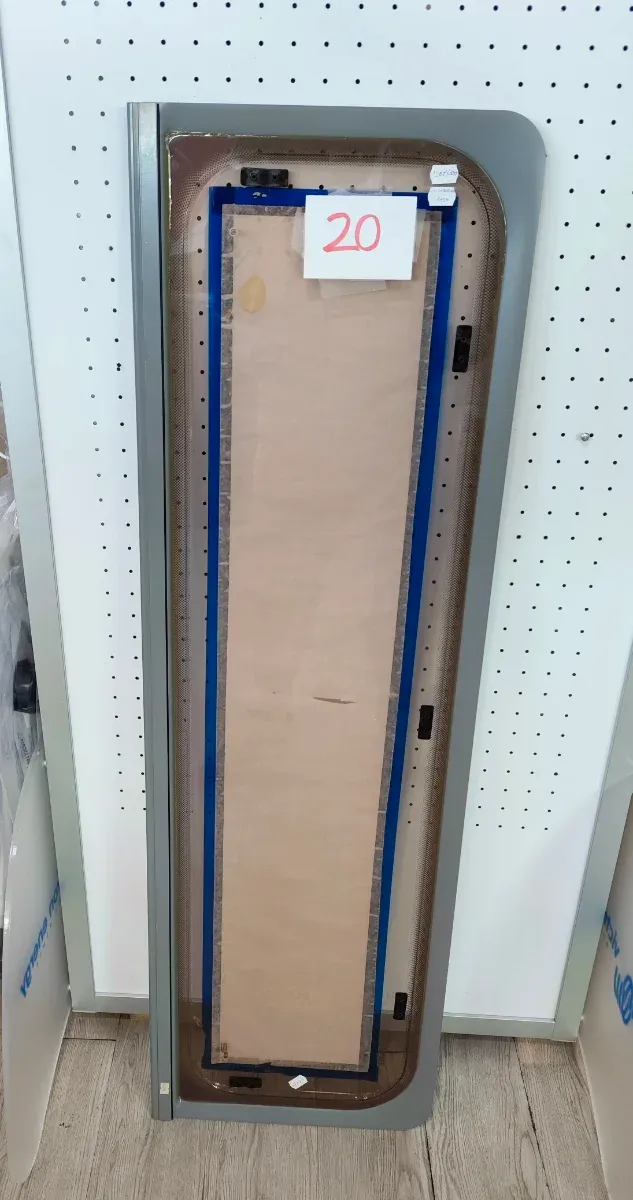 Ventana doble autocaravana Dethleffs 1200x300