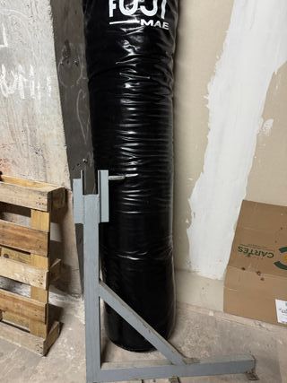 Saco de boxeo Fuji Mae con soporte