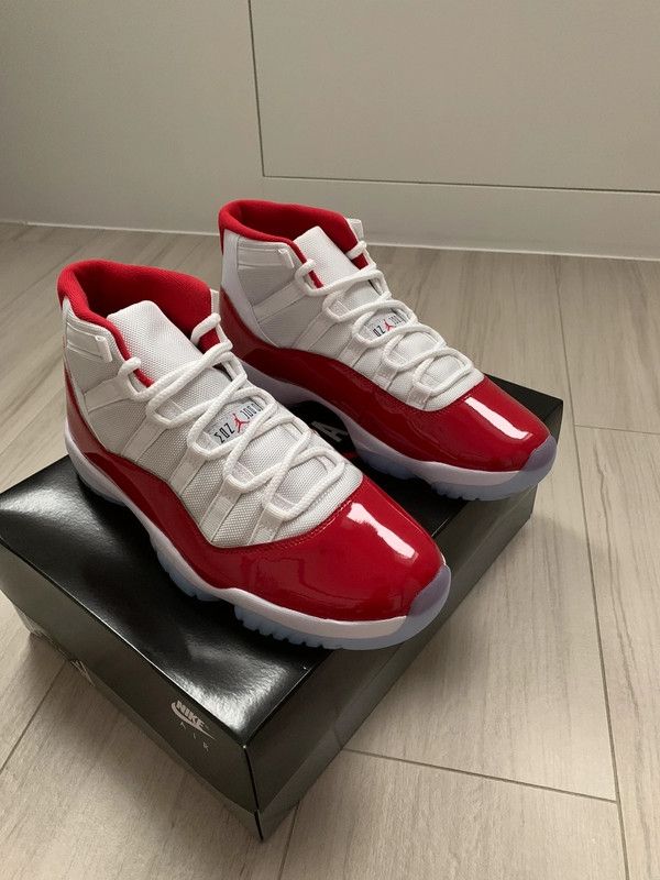Jordan 11 Retro Cherry Talla 43 Nuevas