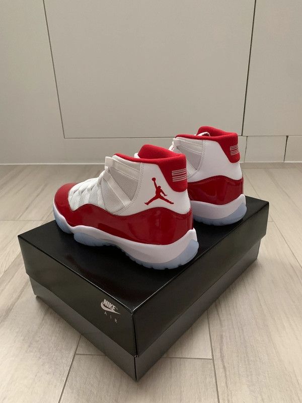 Jordan 11 Retro Cherry Talla 43 Nuevas
