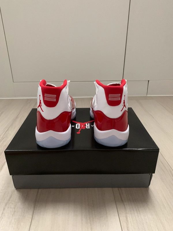 Jordan 11 Retro Cherry Talla 43 Nuevas