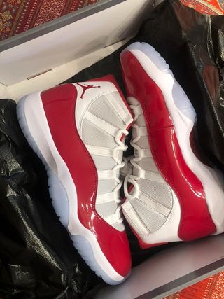 Jordan 11 Retro Cherry Talla 46 Nuevas