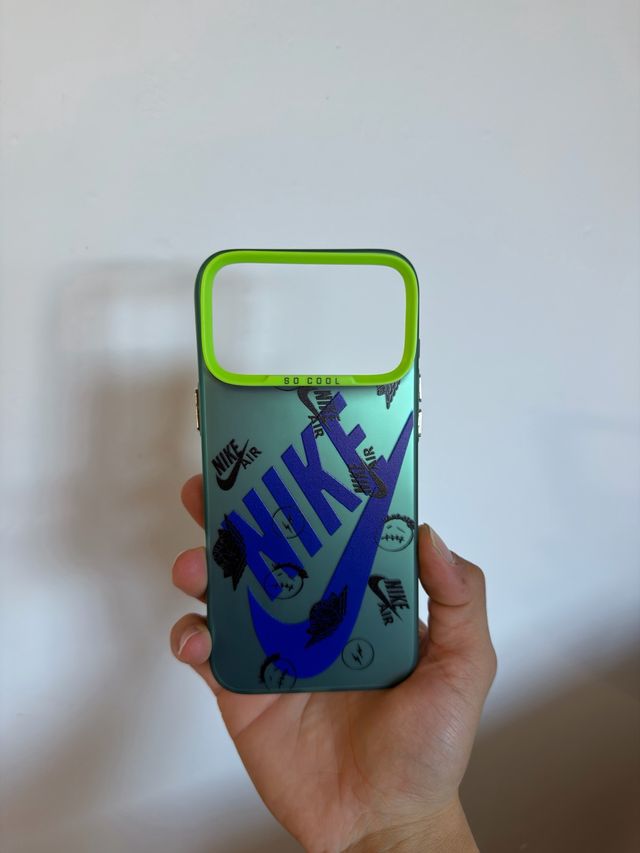 Funda Iphone 17 Pro Max Nike