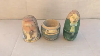 Matrioska de madera antigua