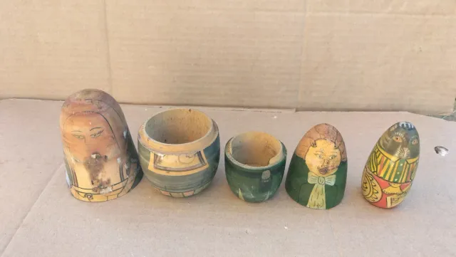 Matrioska de madera antigua