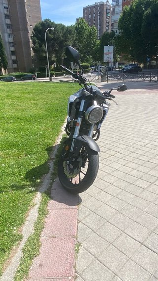 Honda CB125R