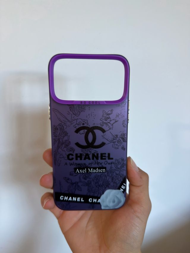 Funda Iphone 17 Pro Max Chanel