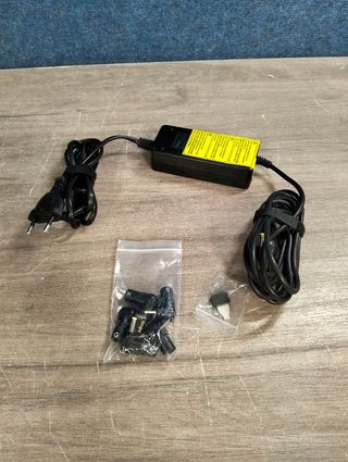 Trust 16665 Cargador Universal 65W para Portátiles