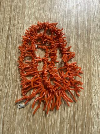 Collana corallo rosso frange