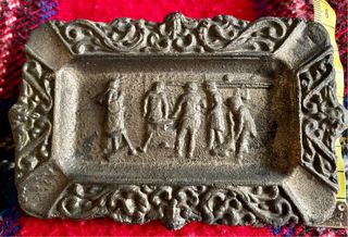 Cenicero de bronce antiguo