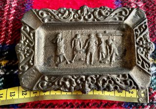 Cenicero de bronce antiguo