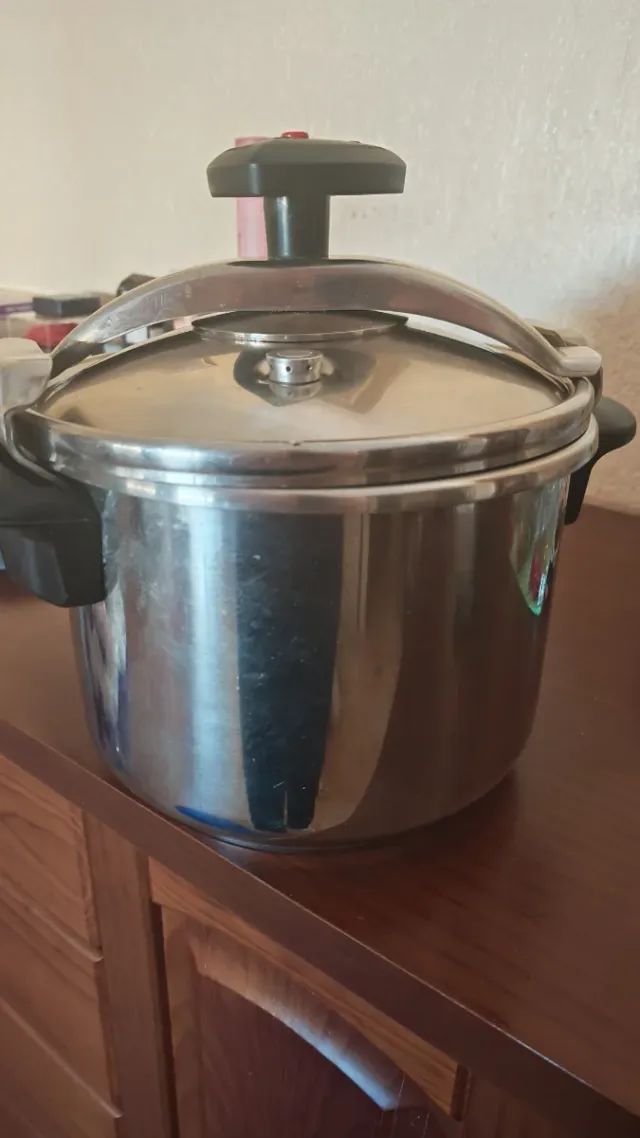 Olla a presión acero inoxidable 6L