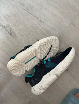 Tenis Under Armour Talla 40.5 Unisex Nuevos