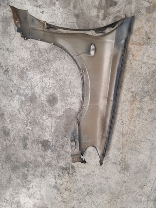 Aleta Izquierda Nissan Almera N16