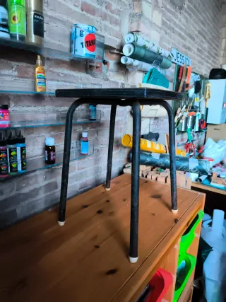 Taburete para restaurar