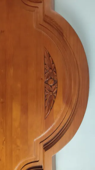 Cabecero de madera maciza estilo clásico
