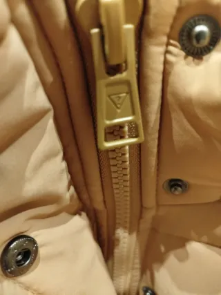 Plumífero Guess Marrón