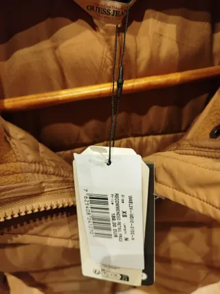 Plumífero Guess Marrón