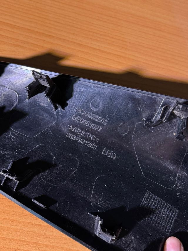 Opel Mokka Moldura del Panel 9834931280