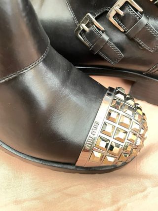 Stivali Miu Miu in Pelle con Puntale Metallico