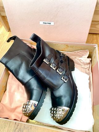 Stivali Miu Miu in Pelle con Puntale Metallico
