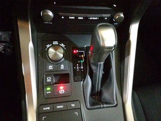 Lexus NX 300 h Business