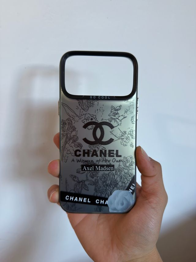Funda Iphone 17 Pro Max Chanel