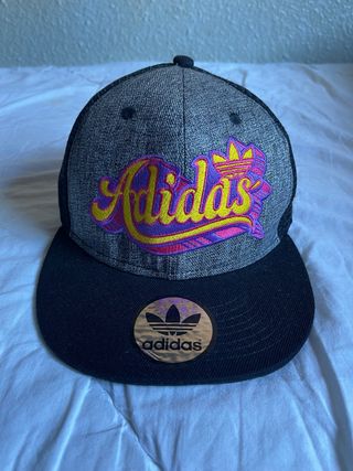 Gorra Adidas Edición Limitada Multicolor