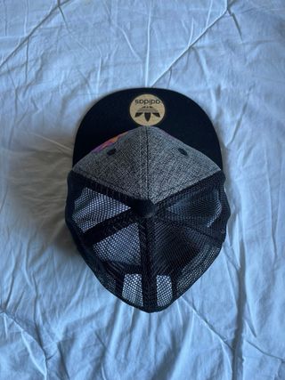 Gorra Adidas Edición Limitada Multicolor