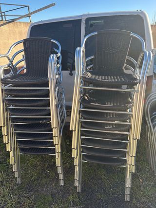 Sedie impilabili in metallo e vimini, 18 sedie