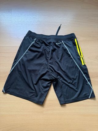 Pantalones cortos Adidas negros y amarillos