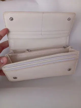 Monedero Desigual efecto piel blanco