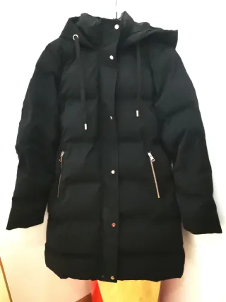 Abrigo largo negro ZARA. PRECIOSO y CALENTITO.