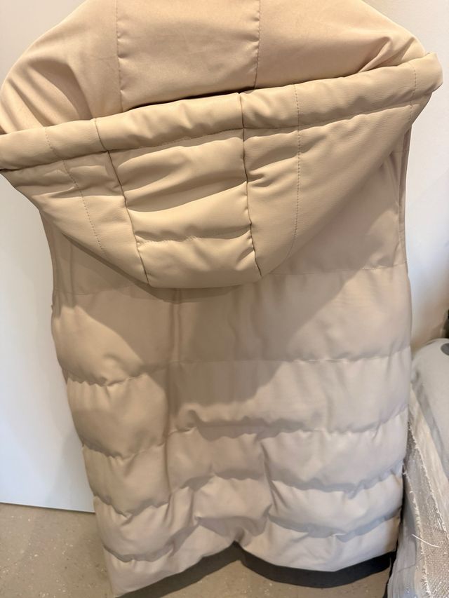 Chaleco Zara Beige Capucha Cremallera