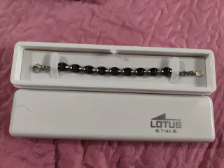 Pulsera Lotus Negra y Plateada