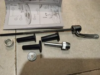 Adaptador Eje Pasante a QR Rodillo Elite