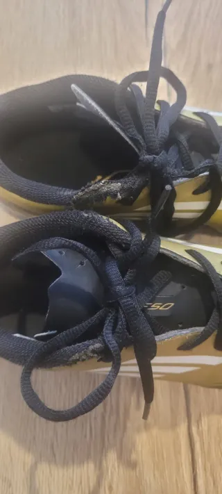 Zapatillas Fútbol Sala Adidas Messi F50 Doradas