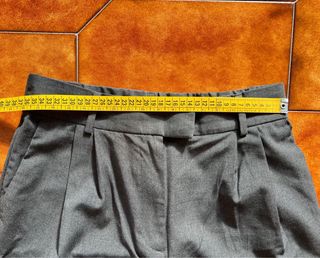 Pantaloni H&M grigi con pinces - Taglia L