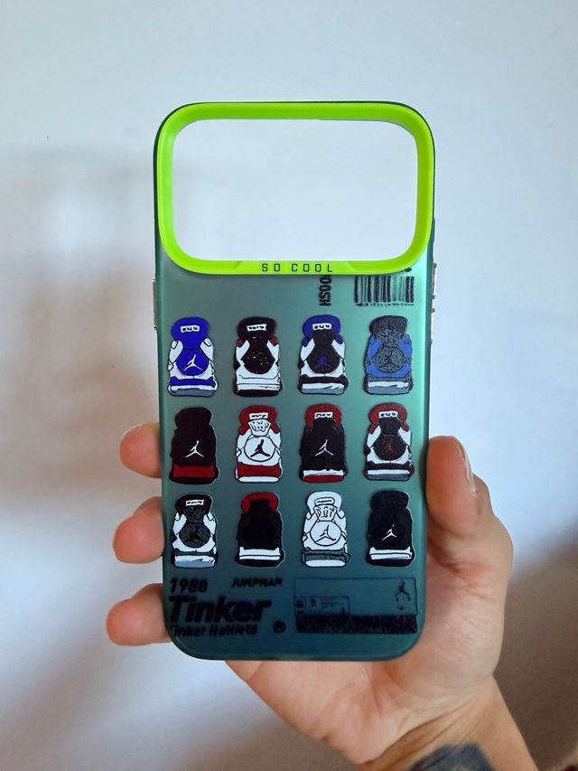 Funda Iphone 17 Pro Max Jordan
