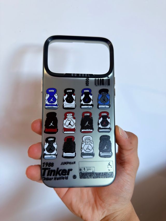 Funda Iphone 17 Pro Max Jordan