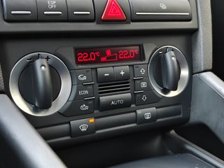 A3 SPORTBACK 2.0 TDI 140 CV * 1 DUEÑO Y LIBRO *