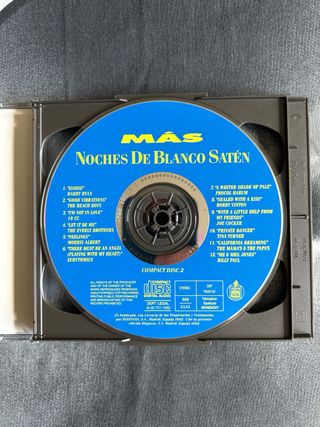 Más Noches De Blanco Satén (CD)